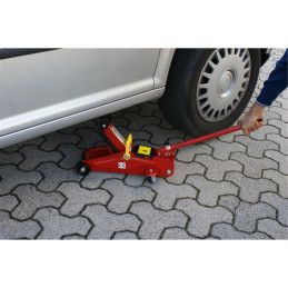 Cric idraulico a carrello portata 2000 kg | Topgear.it