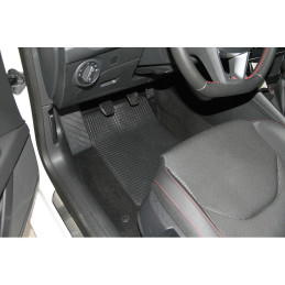 Tappeto universale 51x34 cm in PVC | Topgear.it